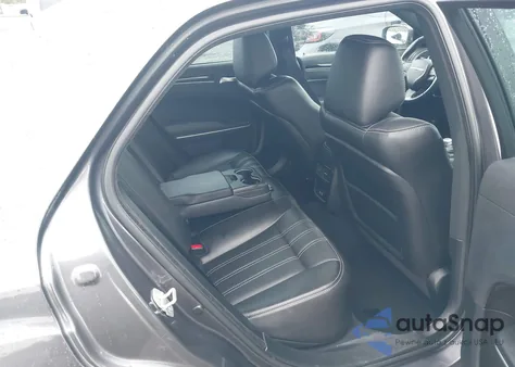 2019 Chrysler 300 300S z USA, uszkodzony, nr VIN 2C3CCABG1KH570323